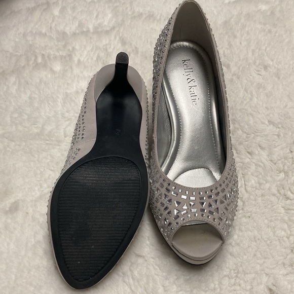 Kelly and Katie Crystal Embellished heels - Picture 3 of 8